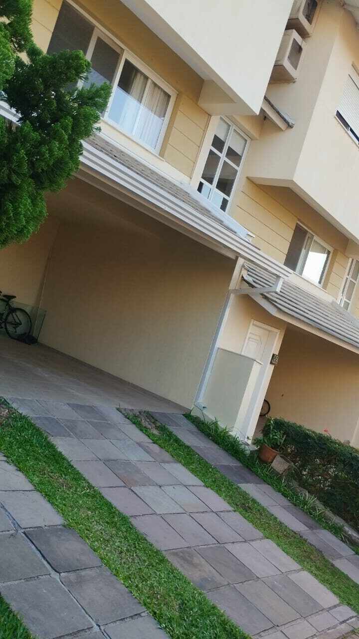 Corrimão integrado à fachada